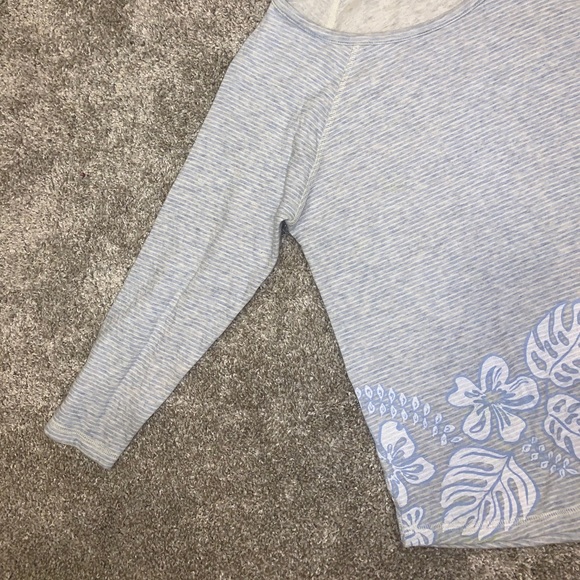 Tommy Bahama Floral Gray & Blue Top - Picture 6 of 9